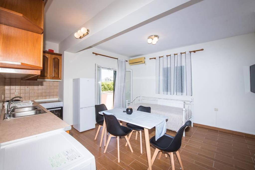 Anna Maria Apartment Lefkada City Bagian luar foto